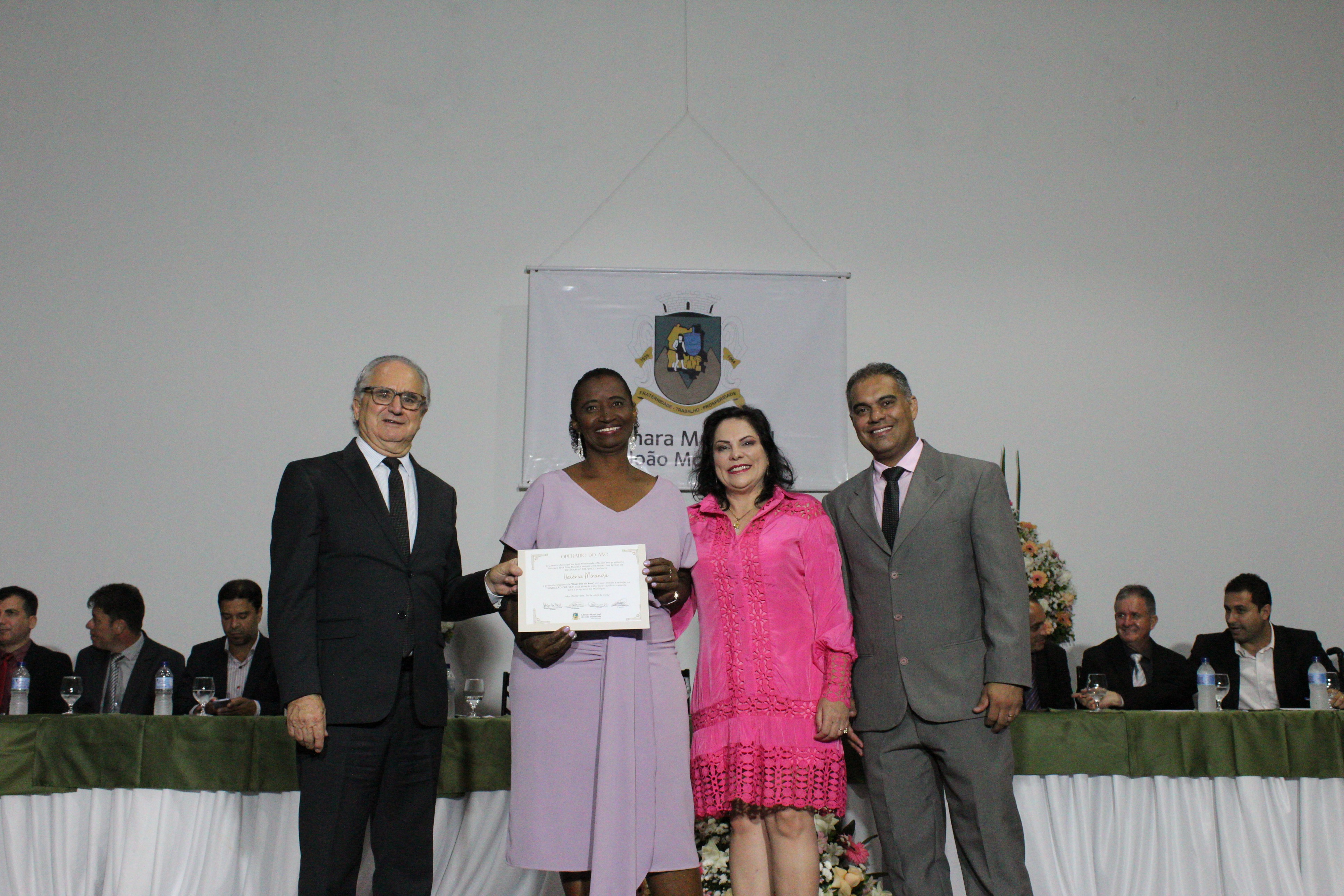 03 - Valéria Miranda - Fundação Crescer.jpg