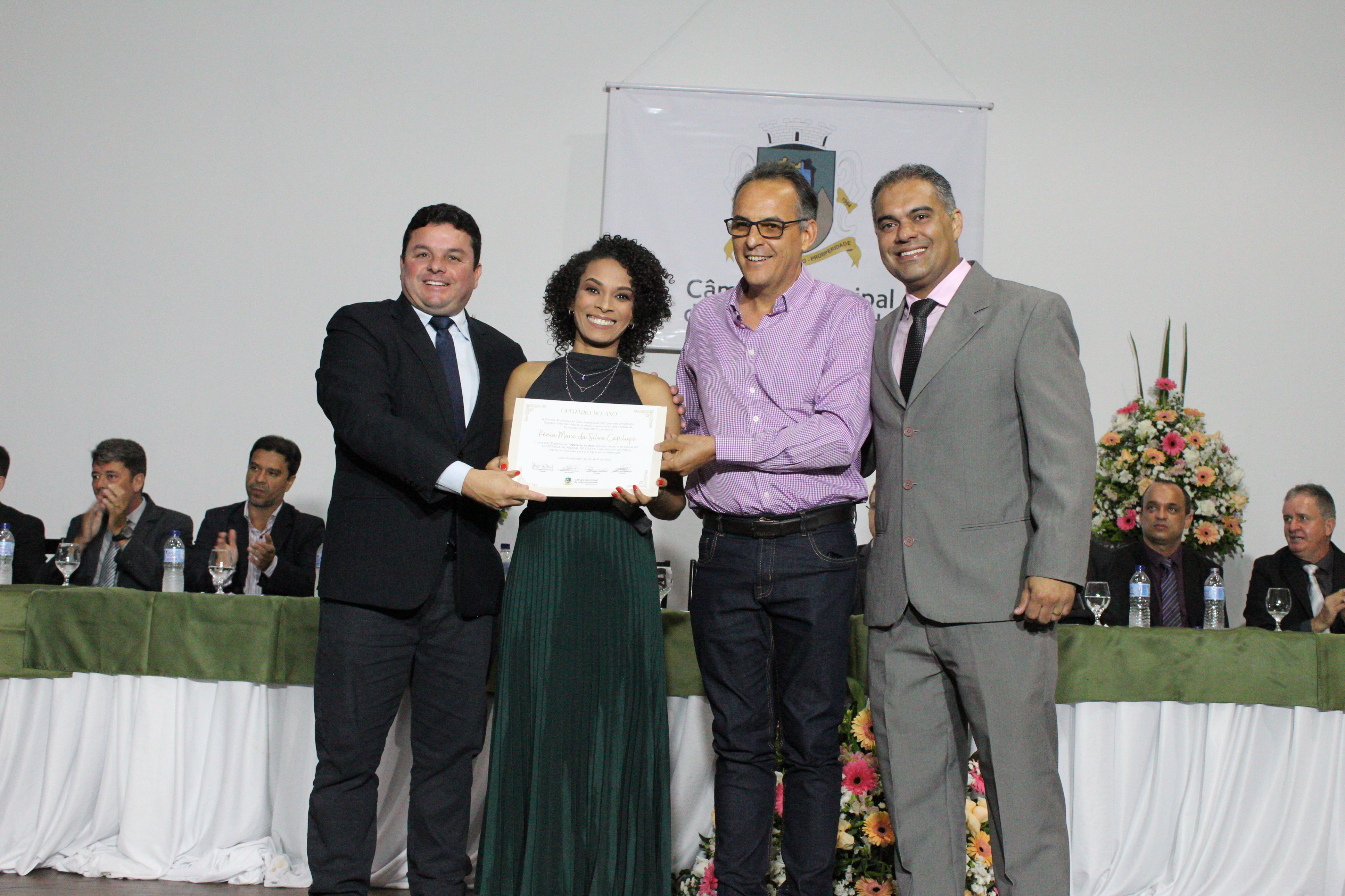 07 - Kênia Mara da Silva Capilupi - Sec. Mun. Obras.jpg