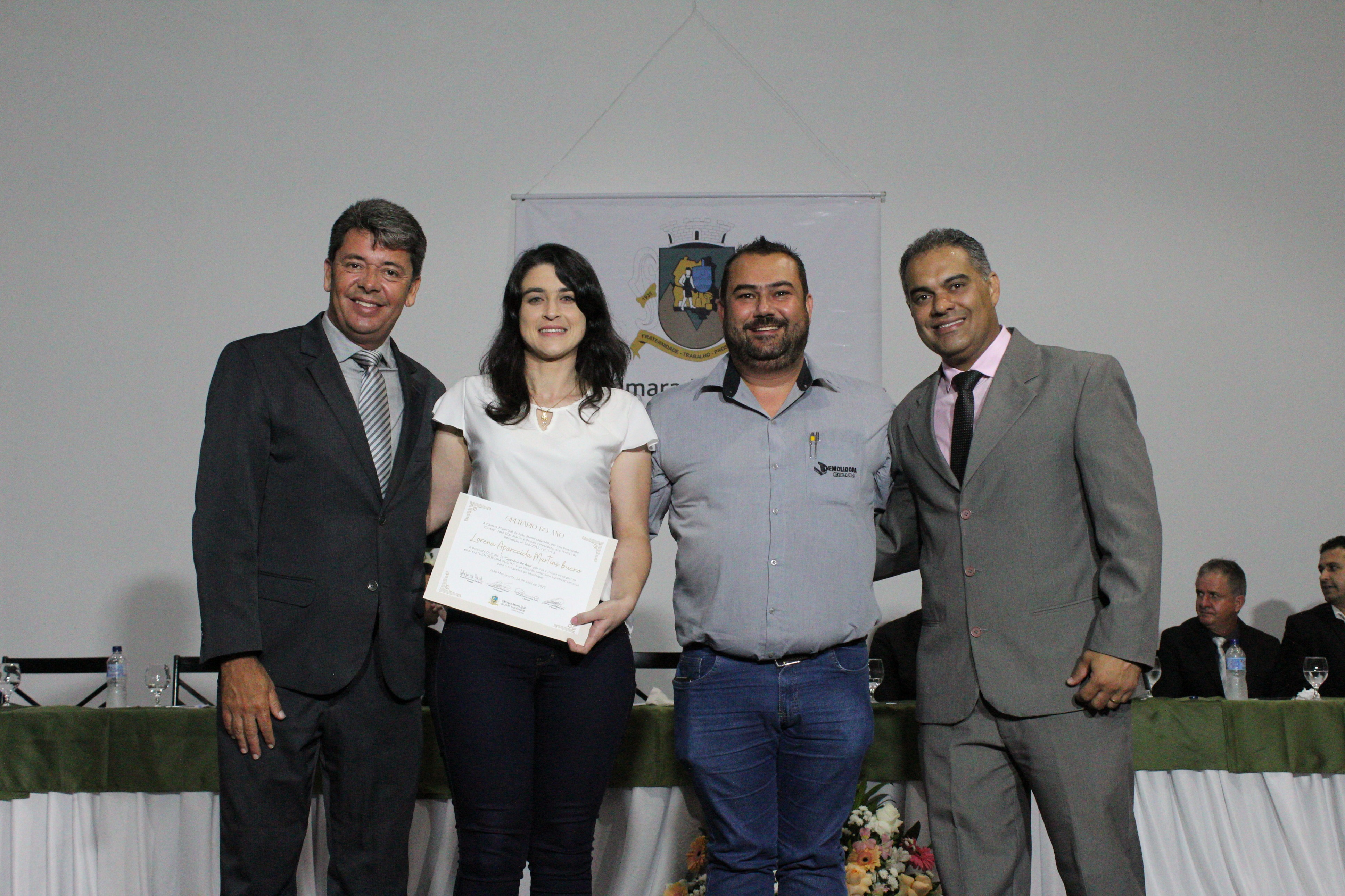 32 - Lorena Aparecida Martins Bueno - Demolidora Solum.jpg