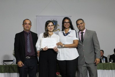 37 - Laís Henrique Borel - Farmácia Indiana Lojas 50 e 110.jpg