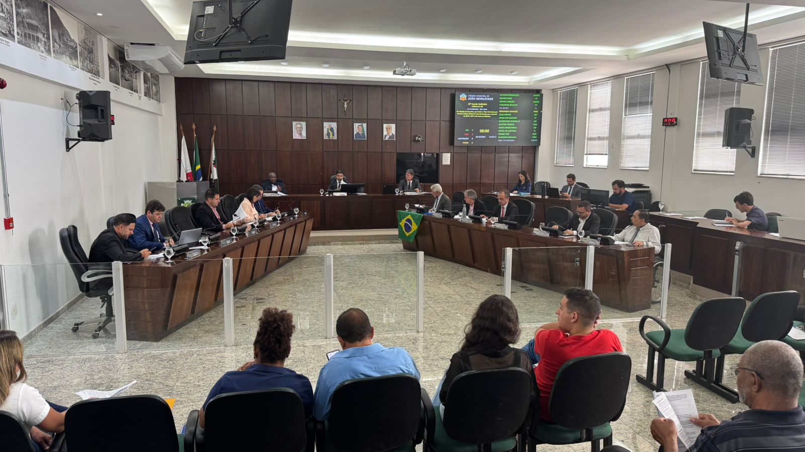 Câmara aprova em primeiro turno política de dados abertos para escolas municipais   