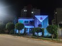 Câmara de João Monlevade ilumina fachada em comemoração ao Novembro Azul