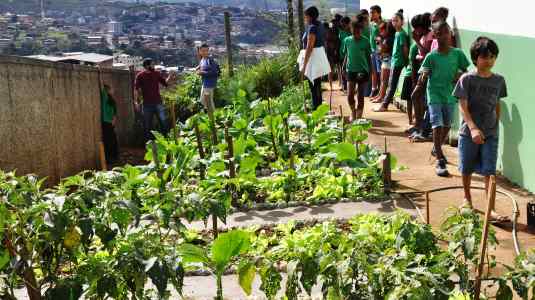 Câmara e Prefeitura desenvolvem ação ambiental na Escola Cicinha Moura