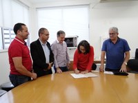 Câmara firma parceria com a Rede Doctum para reduzir consumo de energia