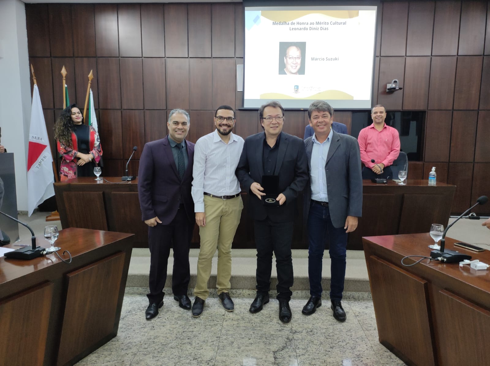 Colunista recebe Medalha Mérito Cultural “Leonardo Diniz” na Câmara de João Monlevade