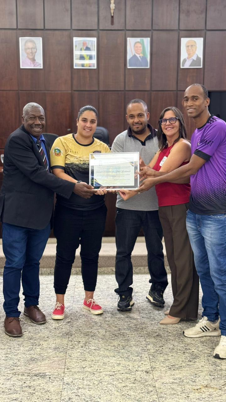 Futsal Feminino de João Monlevade é homenageado na Câmara Municipal